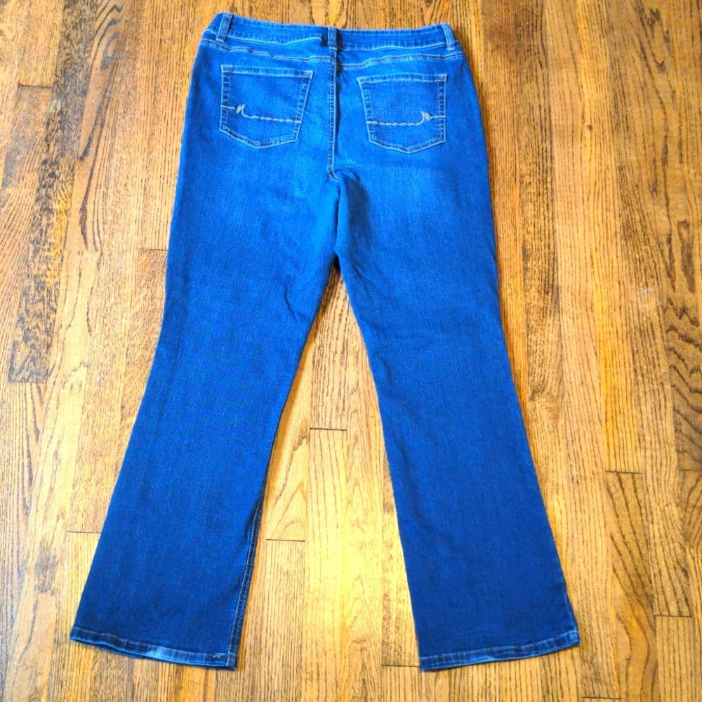 MAURICES Mid-Rise Jeans - Picture 6 of 8